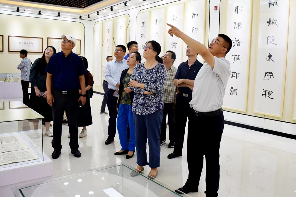 1660222396962064476.jpg 1660222396962064476.jpg